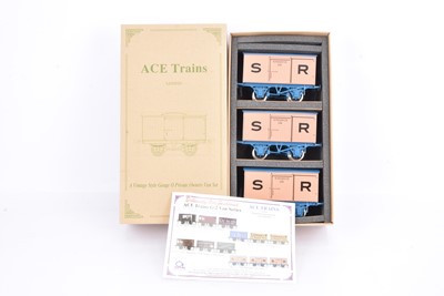 Lot 502 - ACE Trains 0 Gauge SR pink three Van Set 13