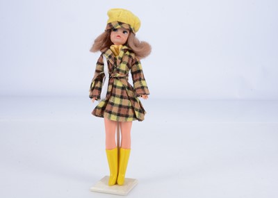 Lot 321 - A 1971-74 Sindy Trendy Girl doll