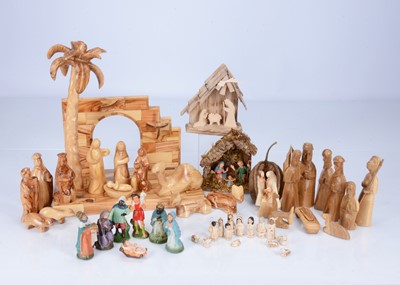 Lot 485 - A selection of nativity scenes