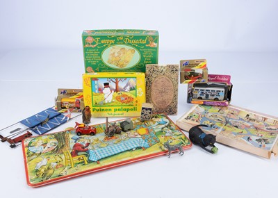 Lot 519 - Various toys
