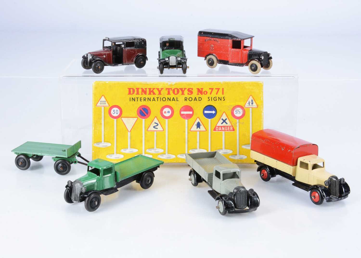 Lot 40 - 1940's & Later Dinky Toy Small Commercial Vehicles