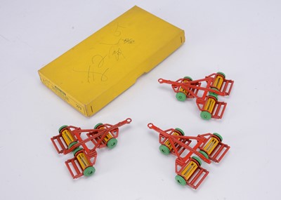 Lot 78 - A Dinky Toys 27j Triple Gang Mower Trade Box