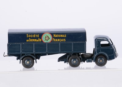 Lot 86 - A French Dinky Toys 32AB Panhard Articulated Lorry 'SNCF'