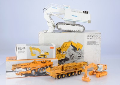 Lot 285 - 1:50 Scale 'Demag' Construction Models by NZG & Conrad