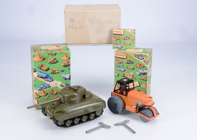 Lot 487 - Two boxed Tri-ang Minic 'Maximus' Clockwork Models