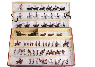 Lot 840 - Britains post WW2 version of boxed set 73 Display Box comprising Royal Horse Artillery from set 2077 with trotting officer unique to set