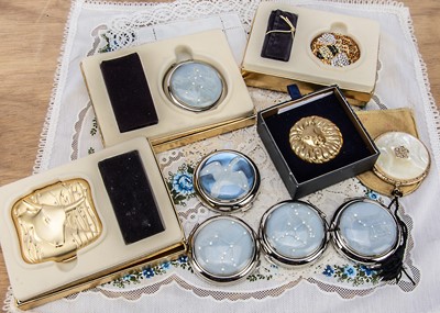 Lot 339 - Contemporary Estee Lauder compacts