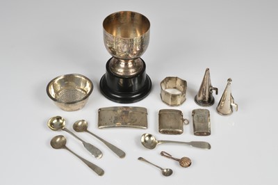 Lot 365 - A collection of silver and silver plate