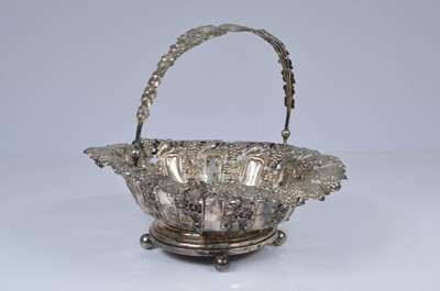 Lot 370 - A damaged German bread basket