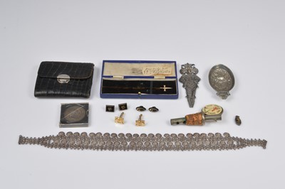 Lot 418 - A miscellaneous lot