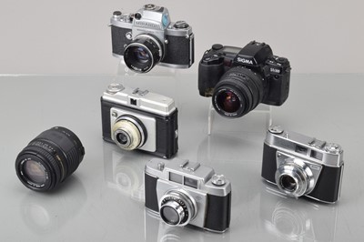 Lot 186 - A Group of 35mm Cameras