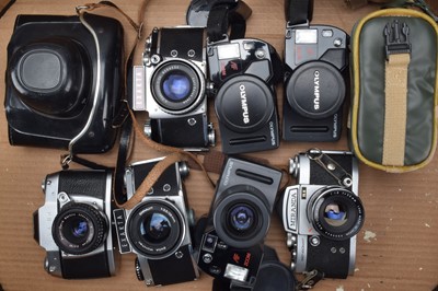 Lot 337 - A Mixed Group of 35mm Cameras