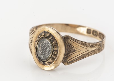 Lot 39 - A 19th century 9ct gold and plaited hair oval sweetheart brooch