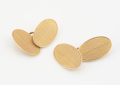 Lot 51 - A pair of 18ct gold oval linked cufflinks