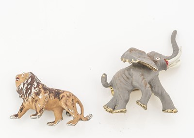 Lot 61 - An Elephant base metal brooch