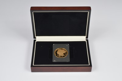 Lot 36 - An Elizabeth II Commemorative Quintuple Sovereign Gold coin