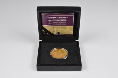 Lot 43 - An Elizabeth II Commemorative gold coin