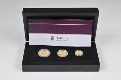 Lot 44 - An Elizabeth II Commemorative gold three coin set