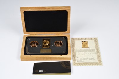 Lot 56 - A modern South African Mint two gold Krugerrand coin set