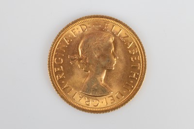 Lot 88 - An Elizabeth II full gold sovereign