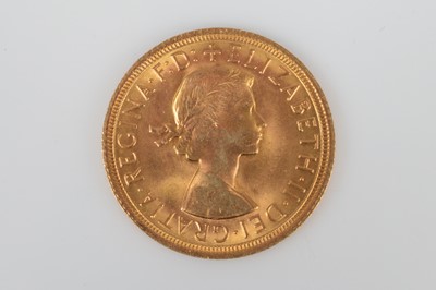 Lot 89 - An Elizabeth II full gold sovereign