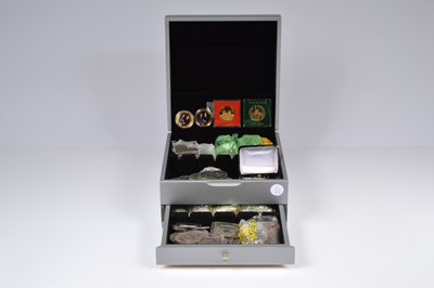 Lot 138 - A collection of British pre-decimal coinage and other coins