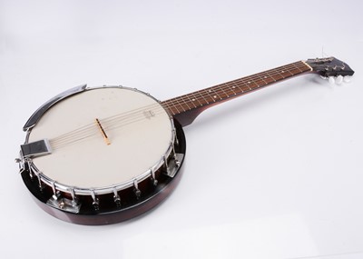 Lot 560 - Johnson Banjo