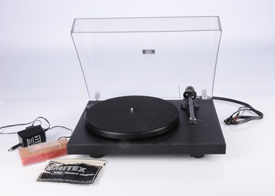 Lot 580 - Pro-Ject Turntable