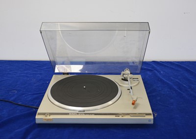 Lot 596 - Technics Quartz SL-Q200 Turntable