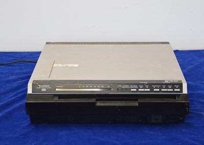 Lot 597 - Hitachi Video Disc Player