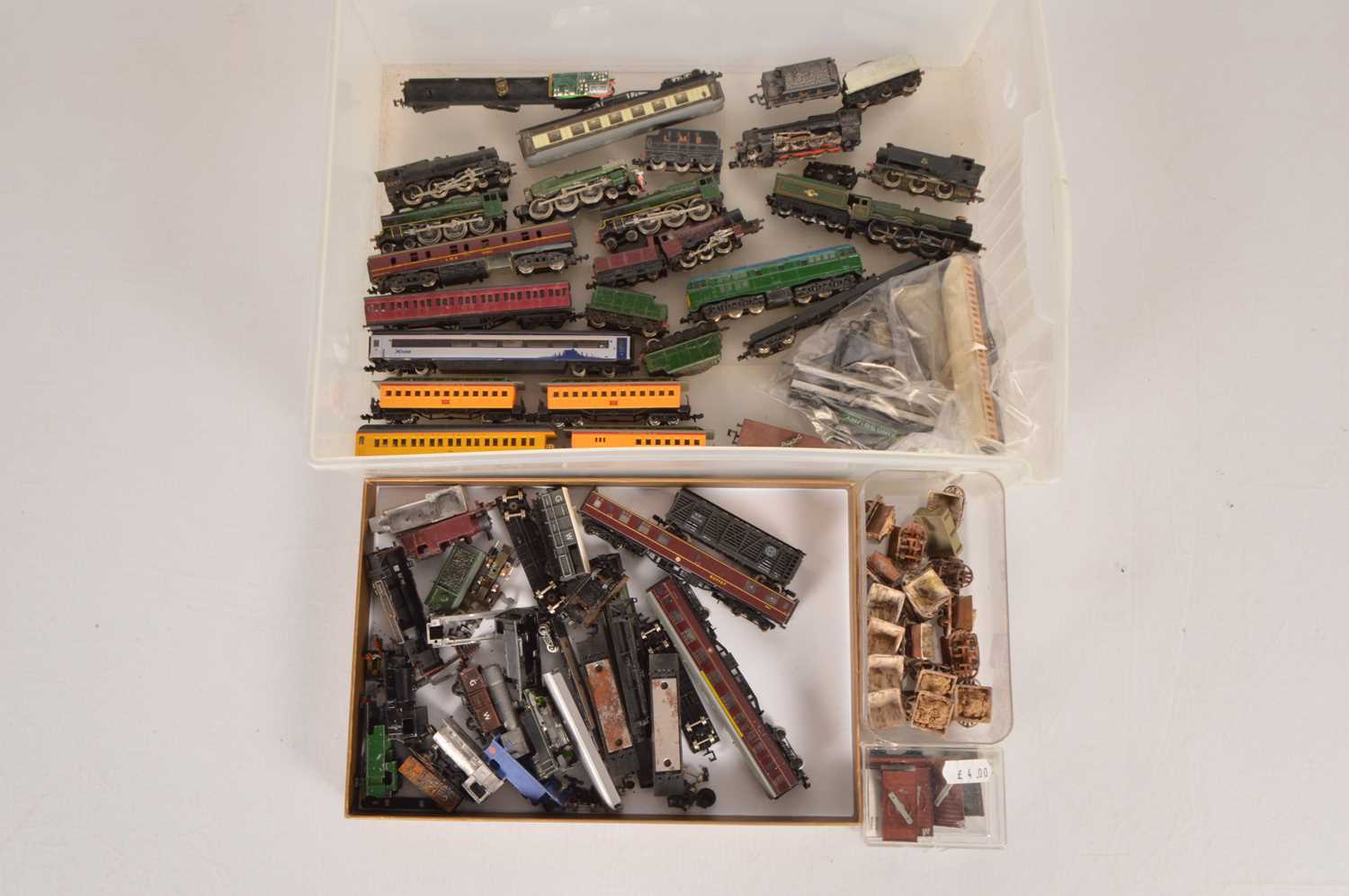 Lot 13 - Farish and other N gauge Locomotives Rolling stock and components with 009 gauge wagons (qty in 1 box)