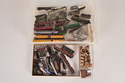 Lot 13 - Farish and other N gauge Locomotives Rolling stock and components with 009 gauge wagons (qty in 1 box)