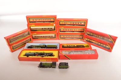 Lot 43 - Tri-ang Hornby Steam Locomotives and coaches in original boxes (15)