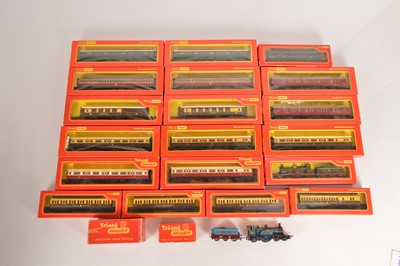 Lot 50 - Tri-ang Hornby Locomotives and coaches in original boxes 00 gauge (20)