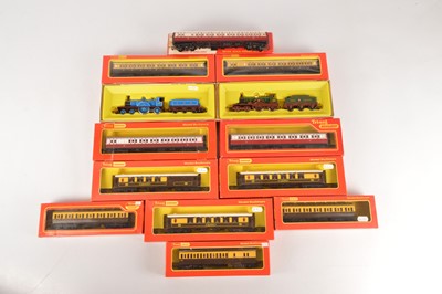 Lot 51 - Tri-ang Hornby Locomotives and coaches in original boxes 00 gauge (13)