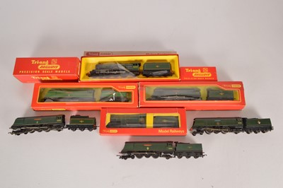 Lot 54 - Tri-ang Hornby Locomotives and Tenders 00 gauge (7)
