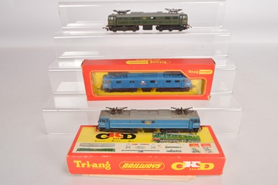 Lot 56 - Tri-ang Hornby EM2 class Electric Locomotive No.27000 - three variants 00 gauge (3)