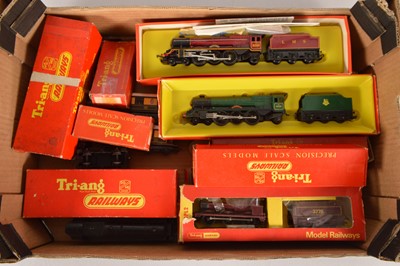 Lot 68 - Tri-ang Steam Locomotives and coaches 00 gauge (16)