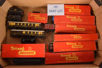 Lot 68 - Tri-ang Steam Locomotives and coaches 00 gauge (16)