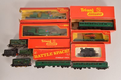 Lot 72 - Tri-ang  Diesel Shunters Multiple Units and Battle Space wagons 00 gauge (14)