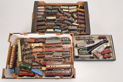 Lot 73 - Tri-ang  Hornby and other  00 gauge freight and passenger rolling stock (98)