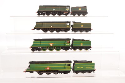 Lot 91 - Hornby Southern Railway Bulleid Locomotives and Tenders  00 gauge (4)