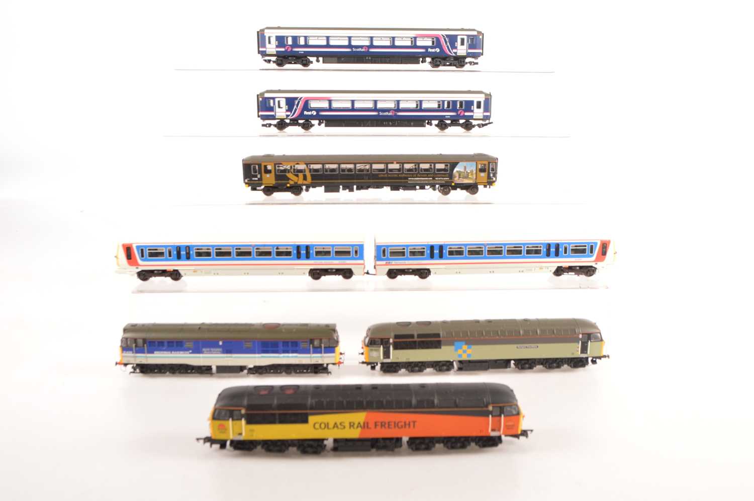 Lot 95 - Hornby Diesel  Locomotives and Multiple Units 00 gauge (6)
