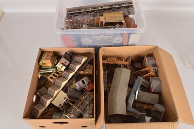 Lot 122 - Hornby-Dublo 00 Gauge 2 and 3-Rail Empty boxes (50+)