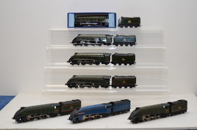 Lot 138 - Six Hornby-Dublo 00 Gauge 3-Rail EDL11 BR green and one blue Class A4 Locomotives and Tenders ( 7 Locomotives and 6 Tenders )
