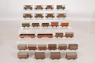Lot 146 - Hornby-Dublo 00 Gauge 3-Rail unboxed pre-Nationalisation wagons mainly LMS (27)