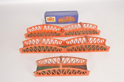 Lot 148 - Hornby-Dublo 00 Gauge 3-Rail D1 orange Girder Bridges (6)