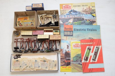 Lot 152 - Hornby-Dublo 00 Gauge 2-3 Rail unboxed Lineside Accessories Train Names Labels and Coach Destination boards Headboards and Catalogues (qty)