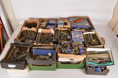 Lot 154 - A huge quantity of Hornby-Dublo 00 Gauge 3-Rail boxed and unboxed Track  Points Turntables  Buffer Stops Crossing and other items (very large qty in 20+ boxes collection only)