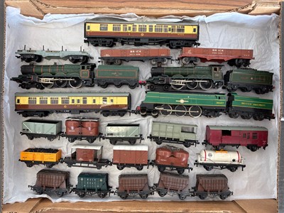 Lot 207 - Hornby Dublo 2-rail 00 scale Locomotives Coaches and wagons (23)